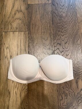 Wacoal strapless bra 36DD
